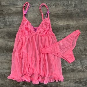 Victoria Secret nighty and matching panties 🦩